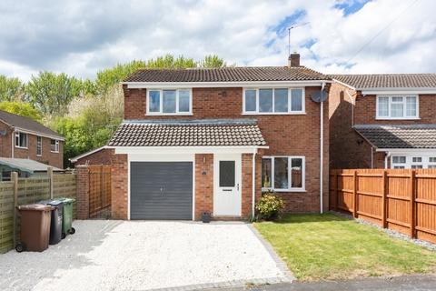 4 bedroom detached house for sale, Cropston Avenue, Loughborough, LE11