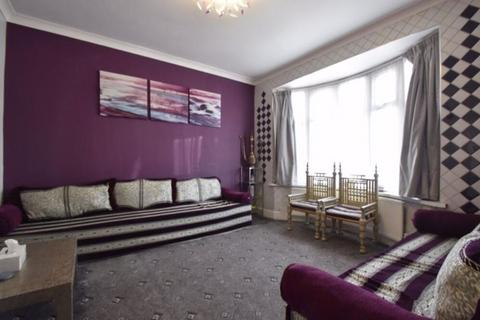 8 bedroom bungalow for sale, Arundel Road, Luton