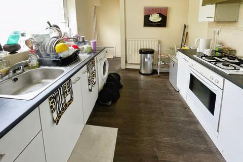 2 bedroom terraced house for sale, Birch Street, Bury
