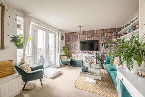 1 bedroom flat for sale, Mill Street, Slough