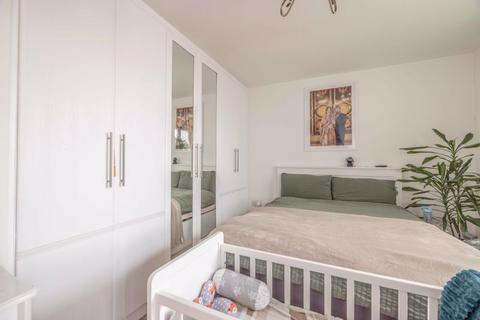 1 bedroom flat for sale, Mill Street, Slough