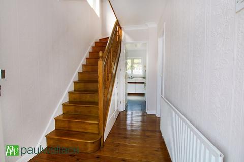 9 Melvyn Close, Goffs Oak, Waltham Cross, EN7 5RR