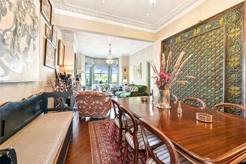 39 Arminger Road, London, W12 7BA