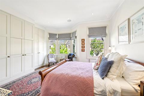 39 Arminger Road, London, W12 7BA