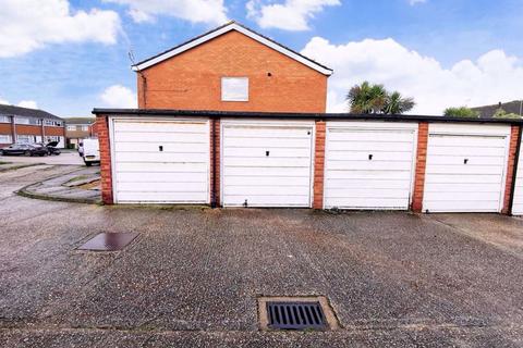 12 Bignor Close, Rustington, Littlehampton, BN16 3LJ