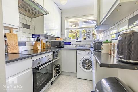 2 bedroom apartment for sale, Redhill Drive, Redhill, BH10