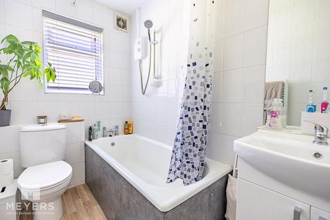 2 bedroom apartment for sale, Redhill Drive, Redhill, BH10