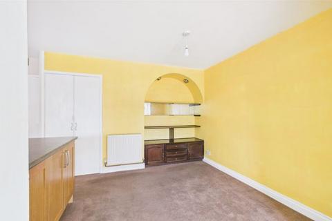 21 Beech Road, Martock, TA12 6DT