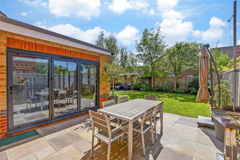 11 Greenhill, Staplehurst, Tonbridge, TN12 0SU