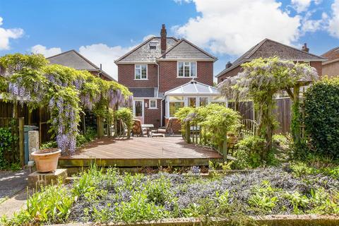4 bedroom detached house for sale, High Street, Wootton Bridge PO33