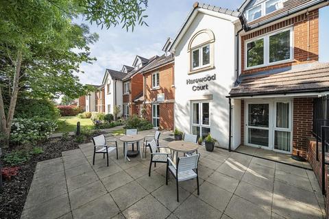 2 bedroom flat for sale, Limpsfield Road, Warlingham, Surrey, CR6 9DX