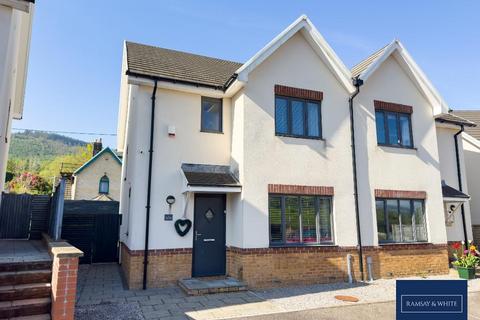 6 Clos Afon, Abercwmboi, Aberdare, CF44 6BF