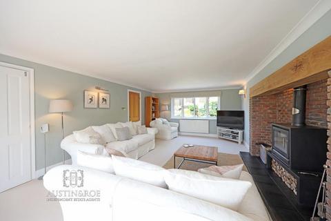 undefined, Hilderstone, Stone ST15