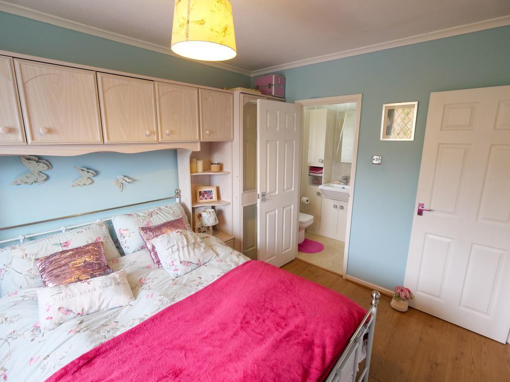 Master Bedroom Dual Aspect