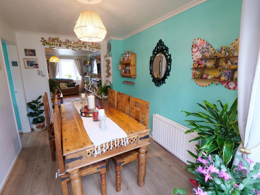 Dining Room Dual Aspect