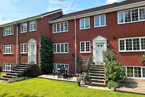 Ashley Court, Hale