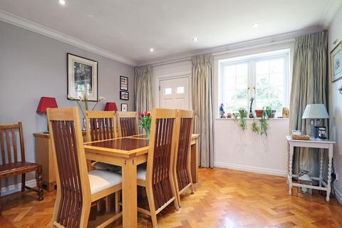4 bedroom townhouse for sale, Ashley Court, Hale