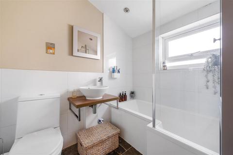 5 Melvin Road, London, SE20 8EU