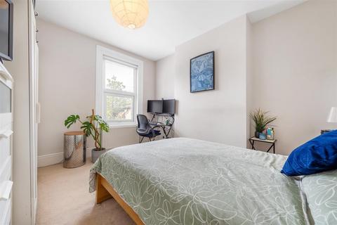 5 Melvin Road, London, SE20 8EU