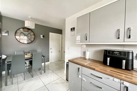 8 Ashby Drive, Kiveton Park, Sheffield, S26 5PU