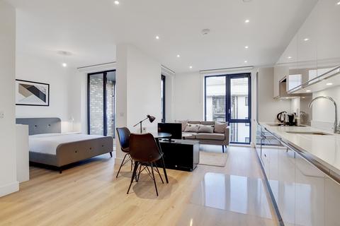 Studio to rent, Valencia Close, London, E14