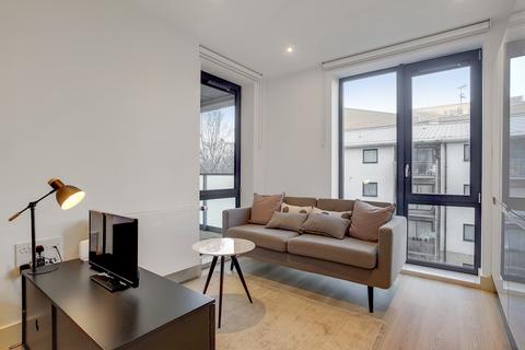 Studio to rent, Valencia Close, London, E14
