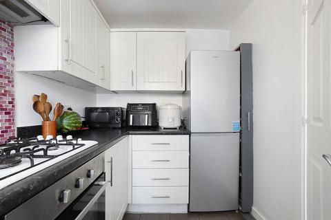 2 bedroom terraced house for sale, Manisty Court, Sittingbourne ME10