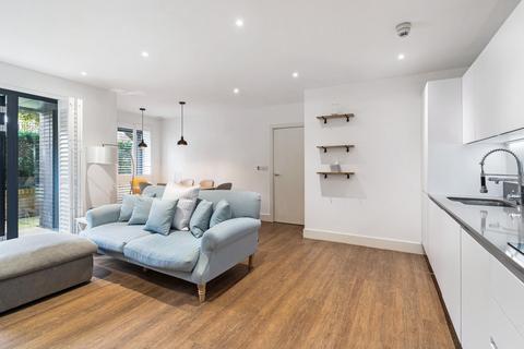 2 bedroom apartment for sale, Pipit Drive, Putney, London, SW15
