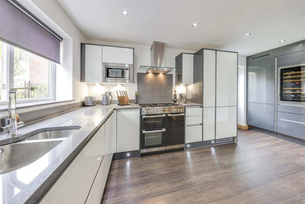 Kitchen Alt