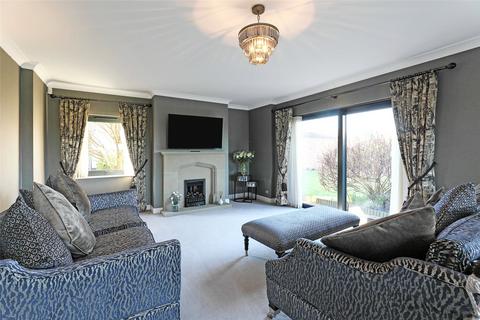 5 bedroom detached house for sale, Painthorpe Lane, Crigglestone, Wakefield, West Yorkshire, WF4