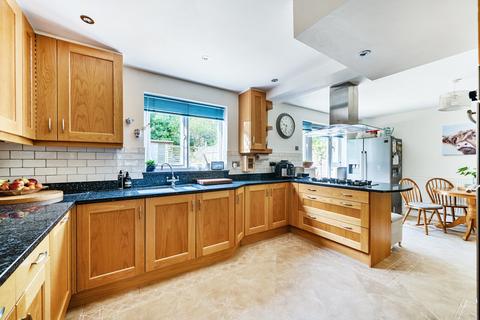 17 Croft Way, Woodcote, Reading, RG8 0RS
