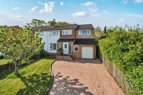 17 Croft Way, Woodcote, Reading, RG8 0RS