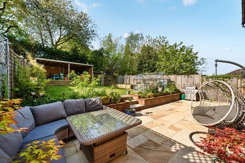 17 Croft Way, Woodcote, Reading, RG8 0RS