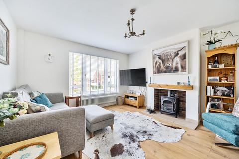 17 Croft Way, Woodcote, Reading, RG8 0RS