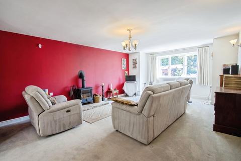 4 bedroom detached house for sale, Tong Moor Side, Bradford BD11