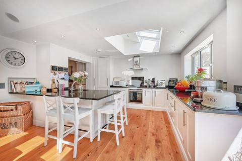 4 bedroom detached house to rent, Liberty Walk, Hertfordshire AL1