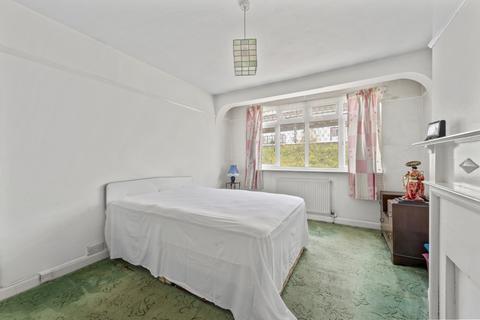 undefined, Chase Side Avenue, Wimbledon Chase SW20