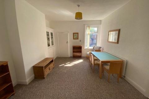 2 bedroom apartment to rent, Chesterwood Terrace, Gateshead NE10