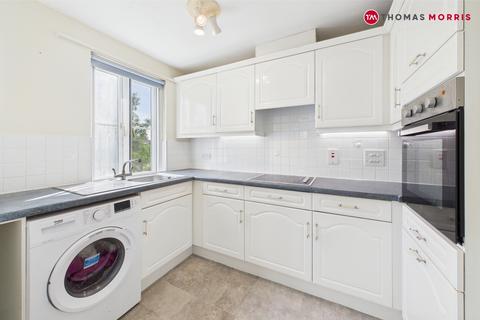 2 bedroom apartment for sale, Crosshall Road, St. Neots PE19