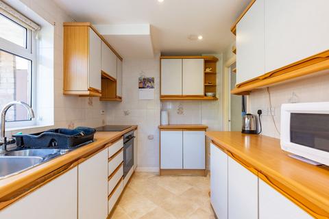 3 bedroom semi-detached house for sale, Field Close, Warwickshire CV8