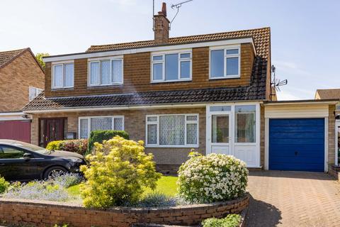 3 bedroom semi-detached house for sale, Field Close, Warwickshire CV8