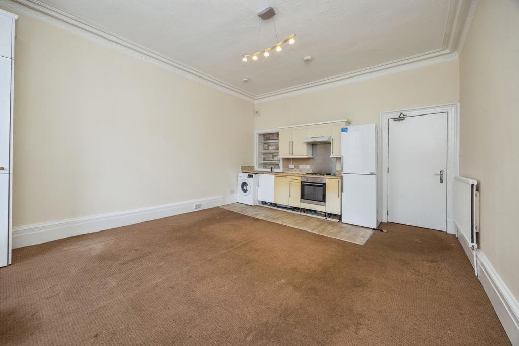 Sitting Room/Kitchen
