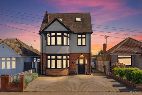 68 Blackshots Lane, Grays, RM16 2JU