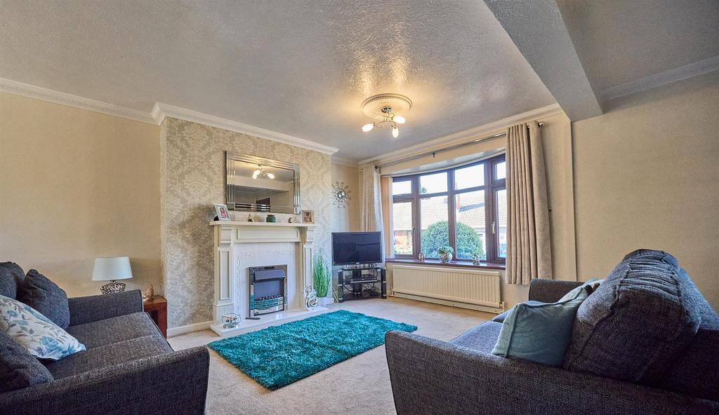 Lounge/dining room