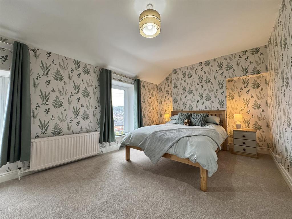 Bedroom 1 (Primary)