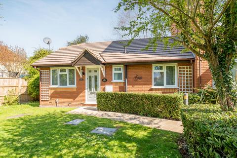 2 bedroom bungalow for sale, Firs Avenue, Windsor