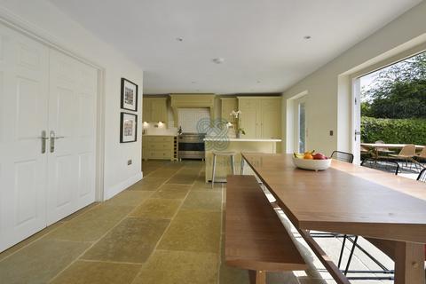 Field Beck House Harewood Road, Collingham, Wetherby, LS22 5BY