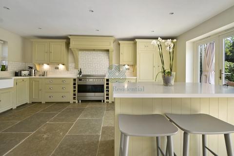 Field Beck House Harewood Road, Collingham, Wetherby, LS22 5BY