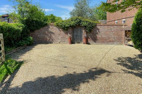 2 bedroom semi-detached house for sale, Bethersden Road, Ashford TN27