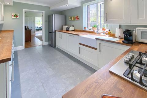 2 bedroom semi-detached house for sale, Bethersden Road, Ashford TN27